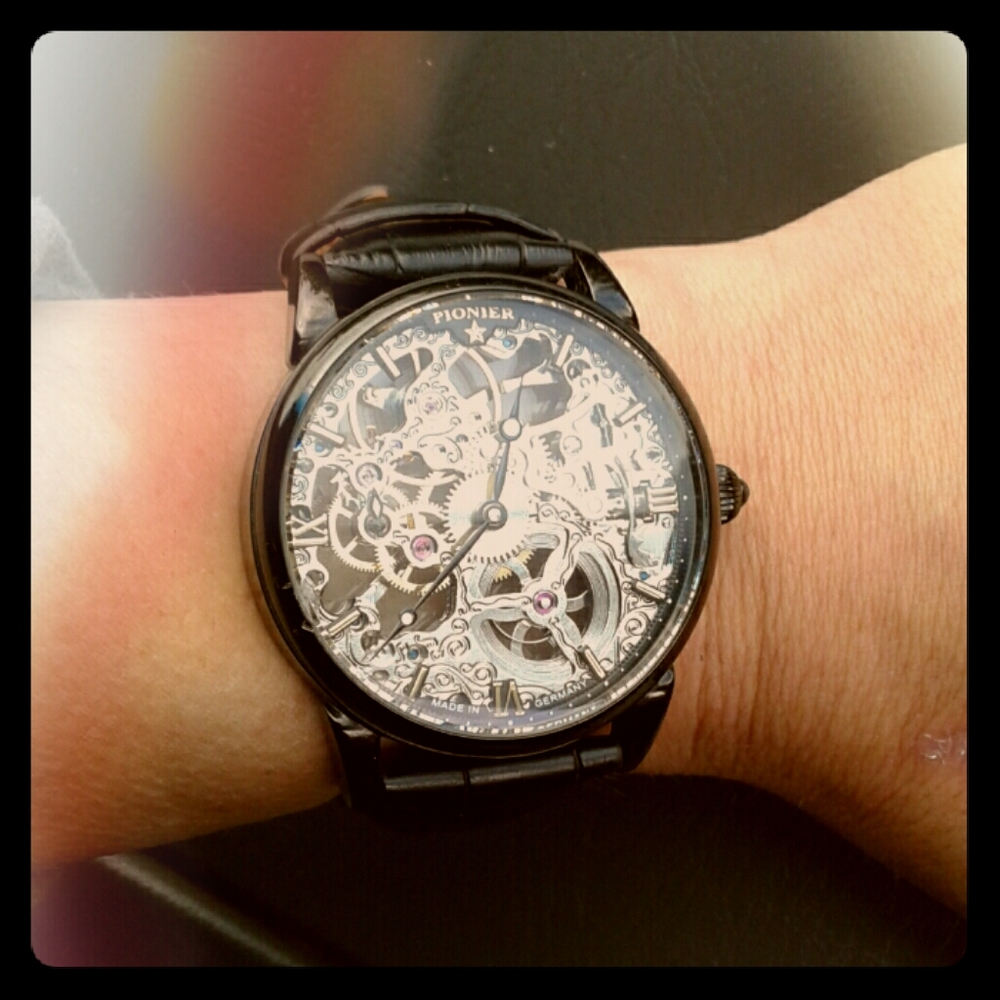 Pioneer Germany Tokyo watch
